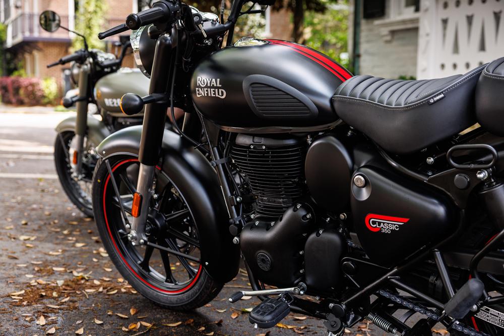 Royal Enfield Classic Stealth Bullet Black Colour 350 350 Stealth